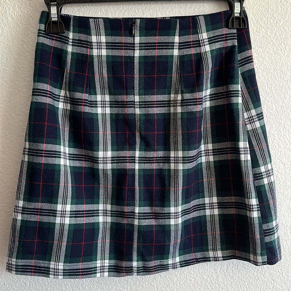 BRANDY MELVILLE plaid skirt - Picture 2 of 4